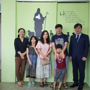 조봉준/윤지운 집사님, 조윤영/조윤성 어린이