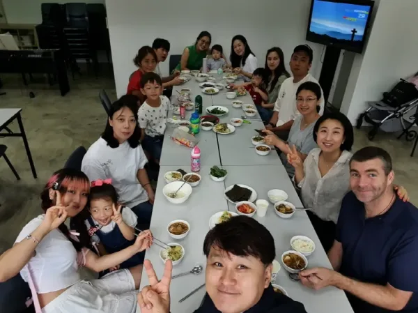 성탄주일 예배후 즐거운 식사